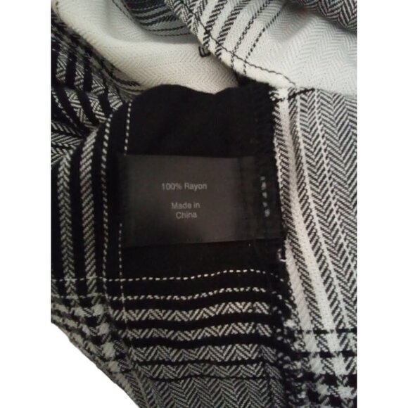 LANE Bryant Black & White Smocked Plaid Bell Sleeve Blouse Sz 16 - Picture 7 of 9